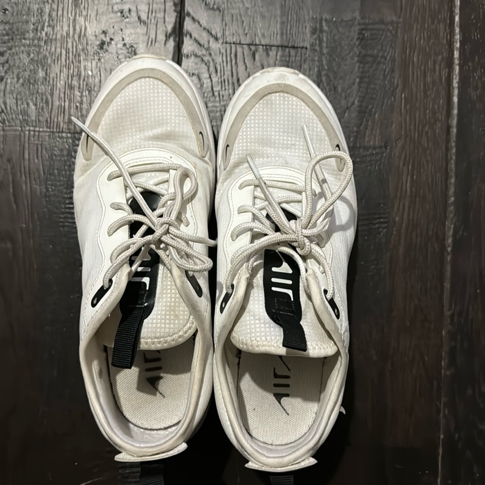 NIKE AIRMAX